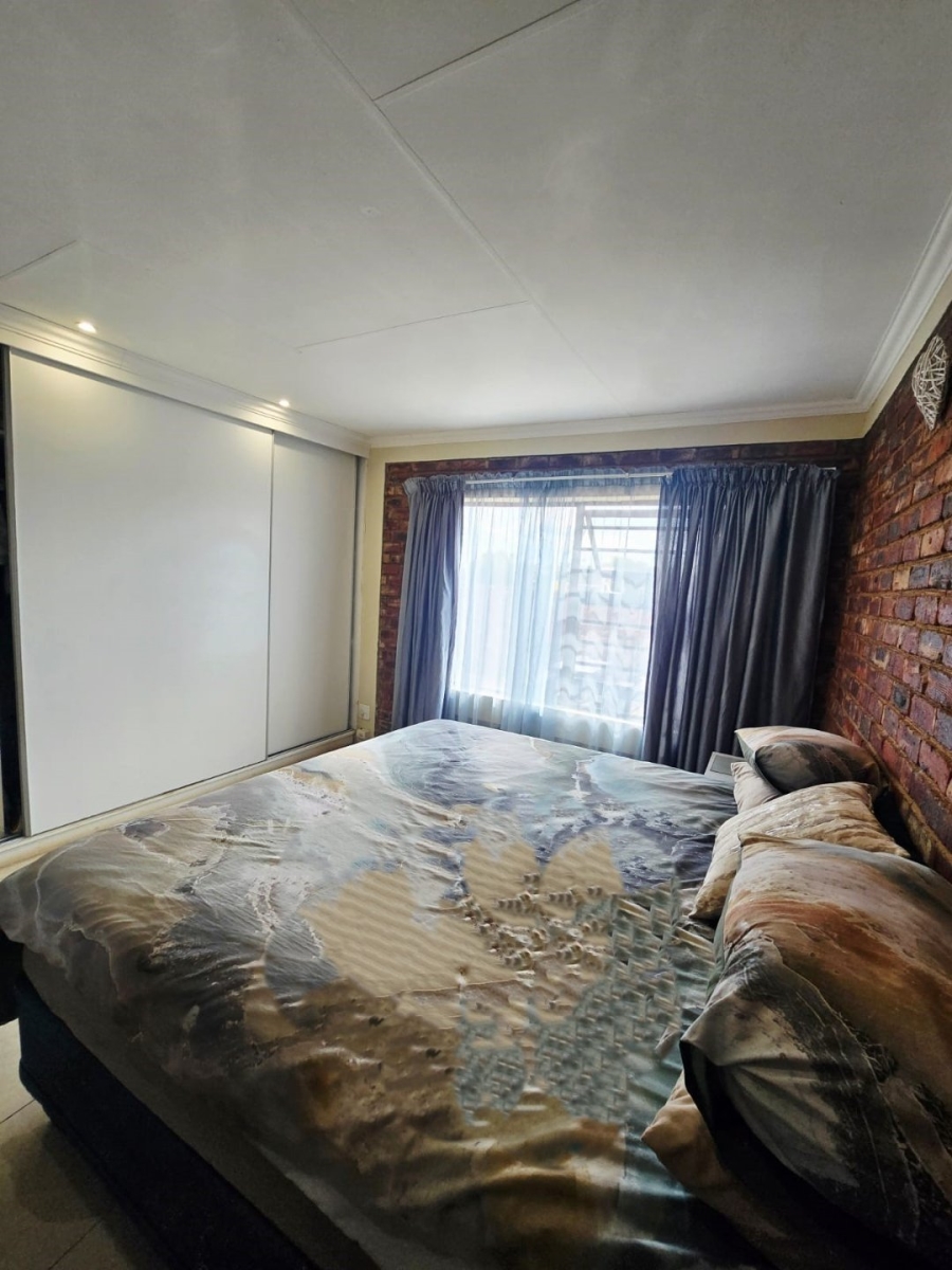 2 Bedroom Property for Sale in La Hoff North West